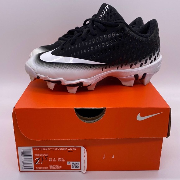 orange youth baseball cleats